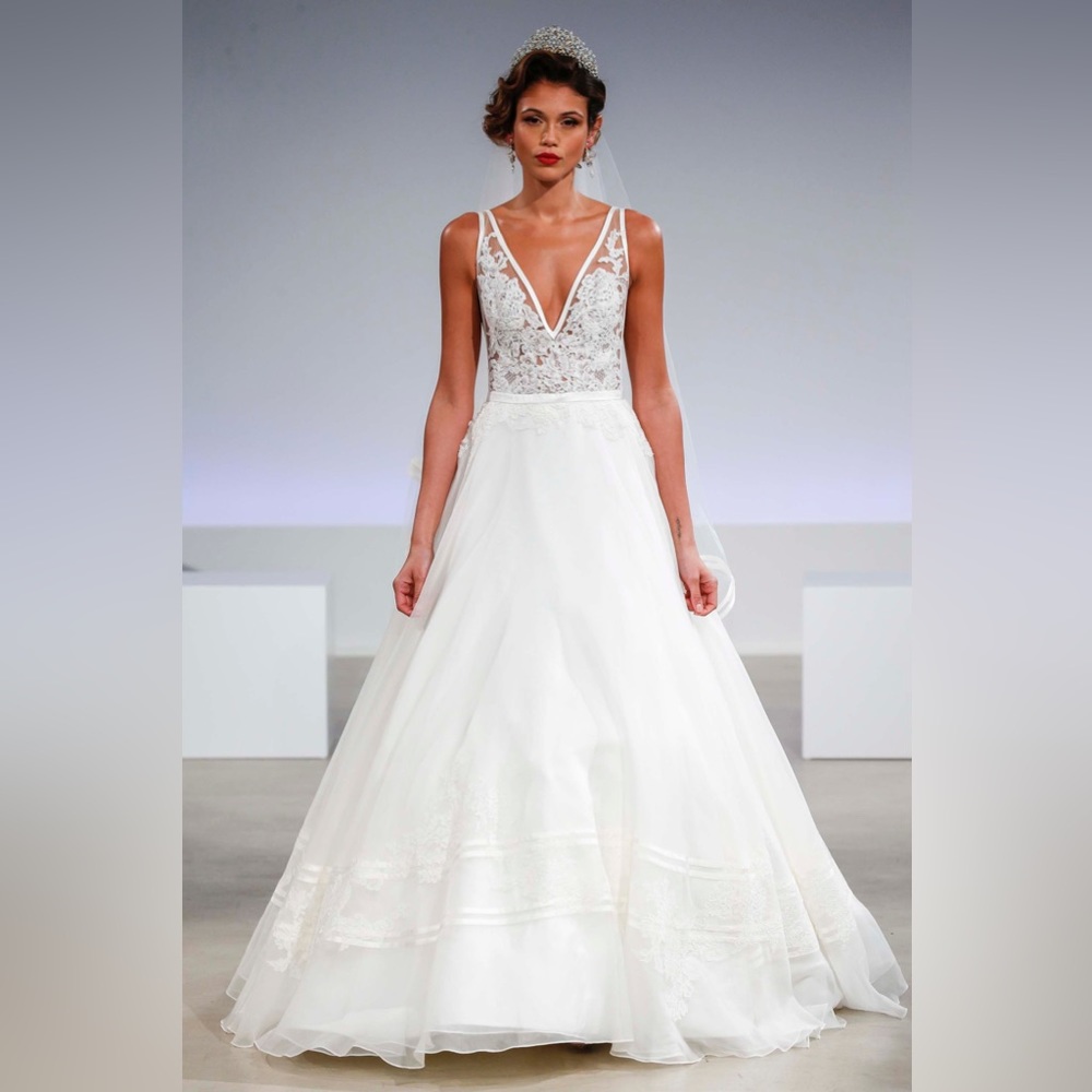 Anne Barge Sidney Wedding Dress (Kleinfeld Bridal)